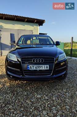 Внедорожник / Кроссовер Audi Q7 2009 в 