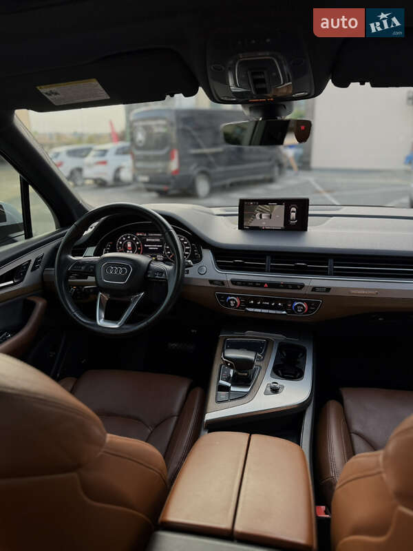 Внедорожник / Кроссовер Audi Q7 2016 в Ровно