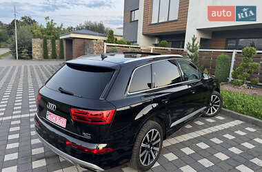 Внедорожник / Кроссовер Audi Q7 2017 в 
