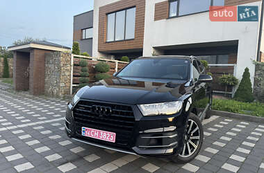 Внедорожник / Кроссовер Audi Q7 2017 в 