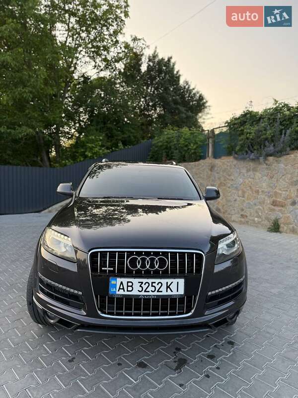 Позашляховик / Кросовер Audi Q7 2011 в Вінниці