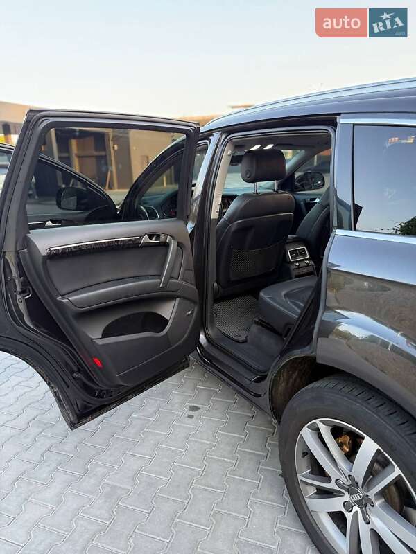 Позашляховик / Кросовер Audi Q7 2011 в Вінниці