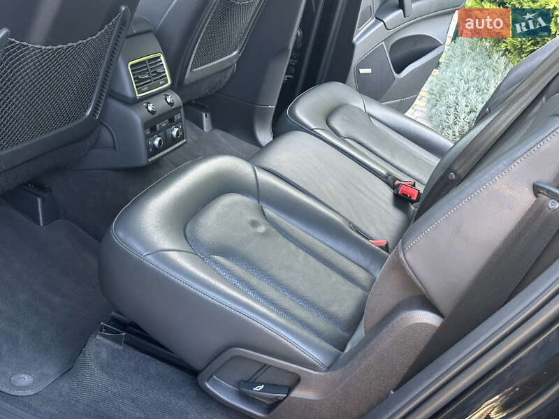 Внедорожник / Кроссовер Audi Q7 2011 в Одессе
