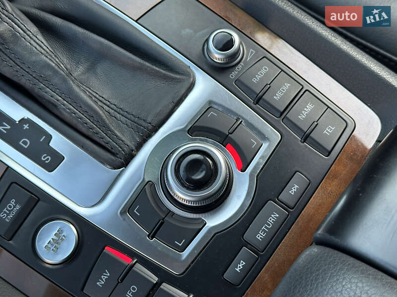 Внедорожник / Кроссовер Audi Q7 2011 в Одессе