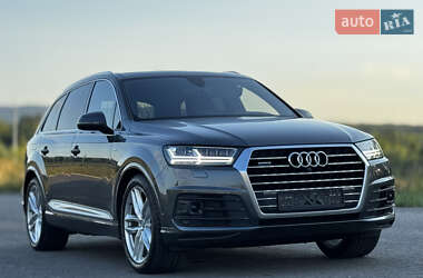 Внедорожник / Кроссовер Audi Q7 2017 в 