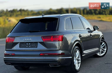 Внедорожник / Кроссовер Audi Q7 2017 в 