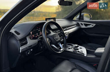 Внедорожник / Кроссовер Audi Q7 2017 в 