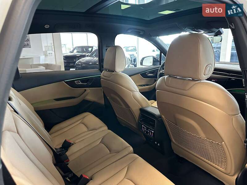 Внедорожник / Кроссовер Audi Q7 2023 в Киеве