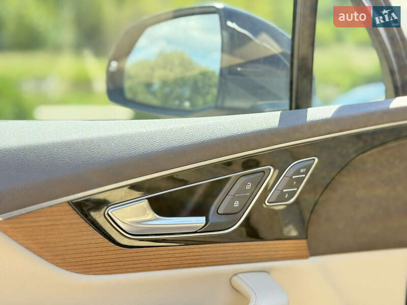 Внедорожник / Кроссовер Audi Q7 2016 в Днепре