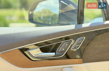 Внедорожник / Кроссовер Audi Q7 2016 в 