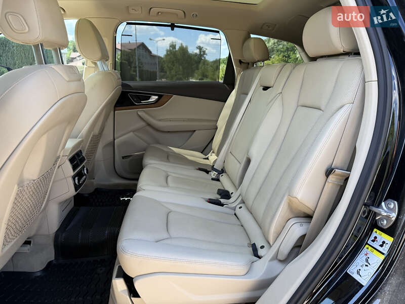 Внедорожник / Кроссовер Audi Q7 2016 в Днепре