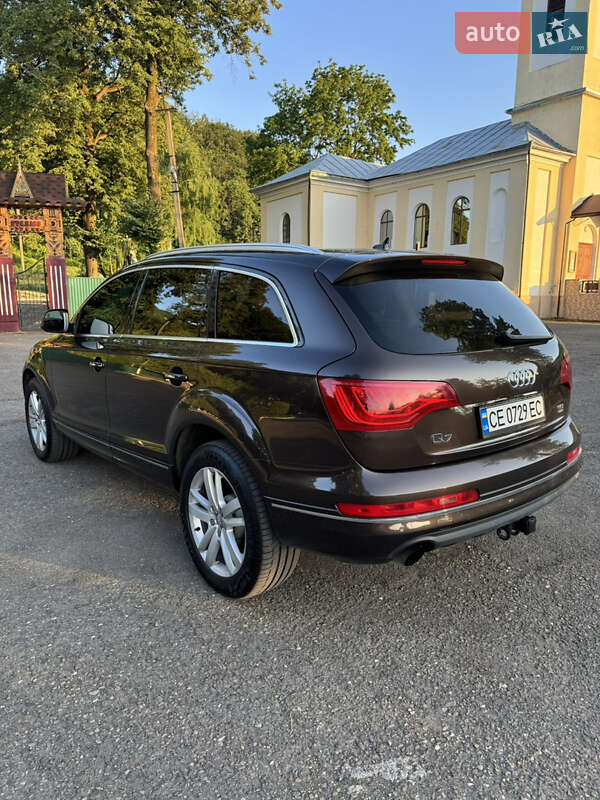 Позашляховик / Кросовер Audi Q7 2011 в Чернівцях