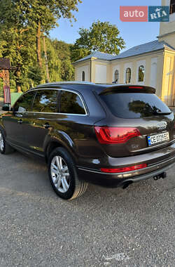 Позашляховик / Кросовер Audi Q7 2011 в 