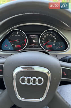 Позашляховик / Кросовер Audi Q7 2011 в 