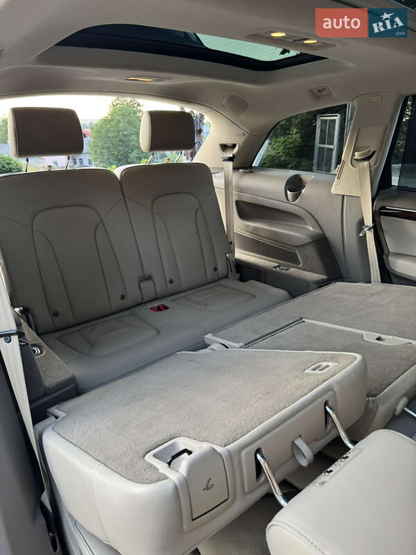 Позашляховик / Кросовер Audi Q7 2011 в Чернівцях
