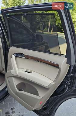 Внедорожник / Кроссовер Audi Q7 2011 в 