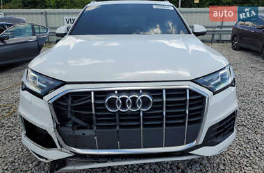 Внедорожник / Кроссовер Audi Q7 2021 в 