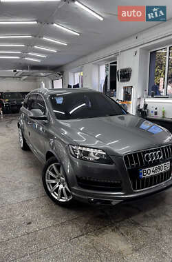 Внедорожник / Кроссовер Audi Q7 2014 в 
