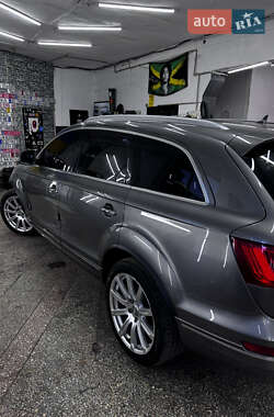 Внедорожник / Кроссовер Audi Q7 2014 в 