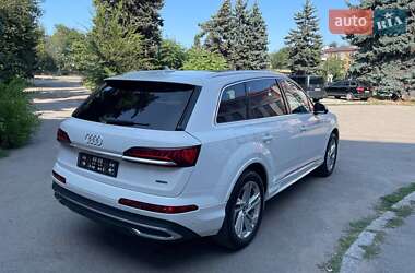 Внедорожник / Кроссовер Audi Q7 2023 в 