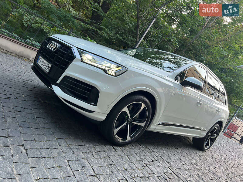 Позашляховик / Кросовер Audi Q7 2019 в Києві фото 13 Позашляховик / Кросовер Audi Q7 2019 в Києві