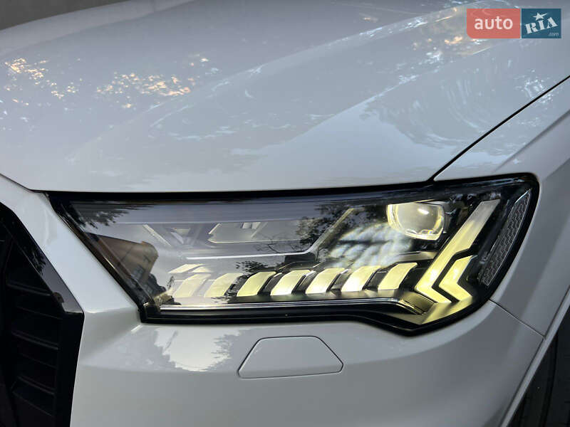 Позашляховик / Кросовер Audi Q7 2019 в Києві фото 37 Позашляховик / Кросовер Audi Q7 2019 в Києві