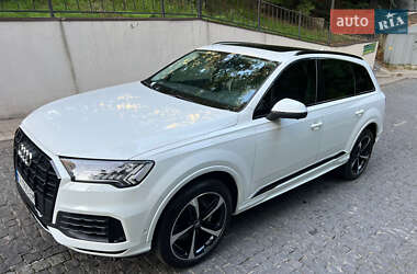 Внедорожник / Кроссовер Audi Q7 2019 в 