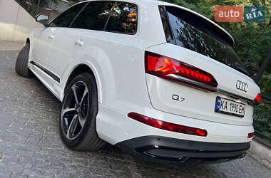 Внедорожник / Кроссовер Audi Q7 2019 в 