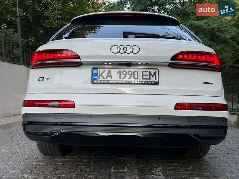 Позашляховик / Кросовер Audi Q7 2019 в Києві фото 121 Позашляховик / Кросовер Audi Q7 2019 в Києві