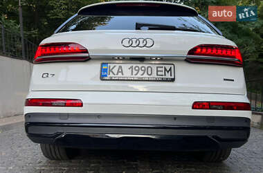 Внедорожник / Кроссовер Audi Q7 2019 в 
