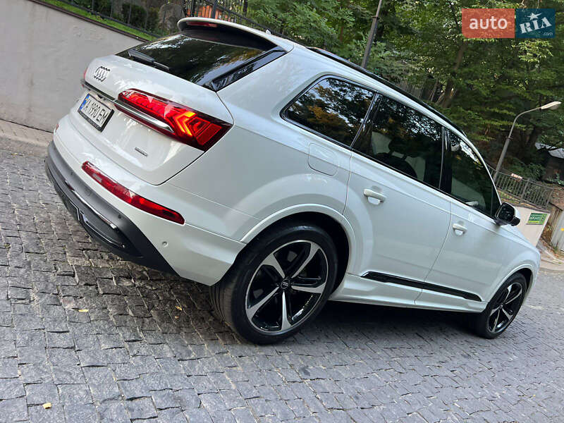 Позашляховик / Кросовер Audi Q7 2019 в Києві фото 130 Позашляховик / Кросовер Audi Q7 2019 в Києві