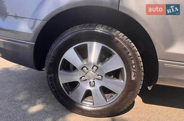 Позашляховик / Кросовер Audi Q7 2012 в 