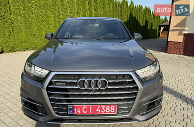 Внедорожник / Кроссовер Audi Q7 2017 в 