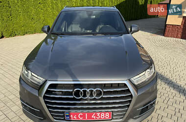 Внедорожник / Кроссовер Audi Q7 2017 в 