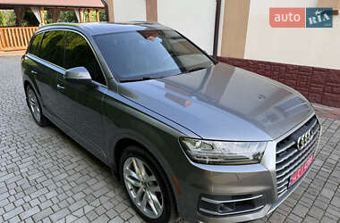 Внедорожник / Кроссовер Audi Q7 2017 в 