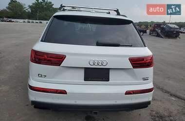 Внедорожник / Кроссовер Audi Q7 2018 в 