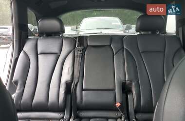 Внедорожник / Кроссовер Audi Q7 2018 в 