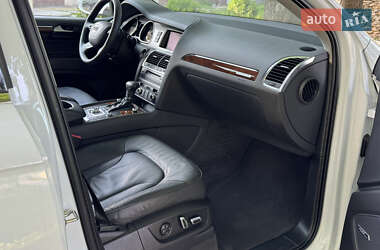 Внедорожник / Кроссовер Audi Q7 2013 в 