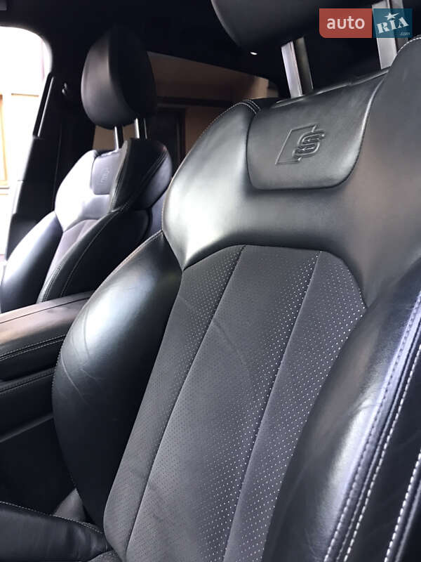 Позашляховик / Кросовер Audi Q7 2015 в Луцьку