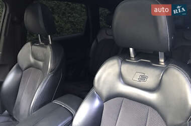 Внедорожник / Кроссовер Audi Q7 2015 в 
