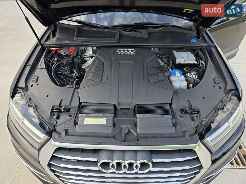 Внедорожник / Кроссовер Audi Q7 2017 в Луцке