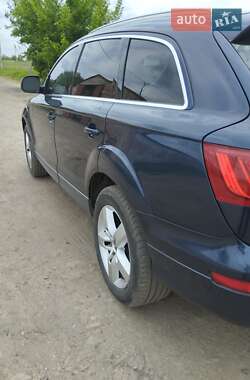 Внедорожник / Кроссовер Audi Q7 2013 в 
