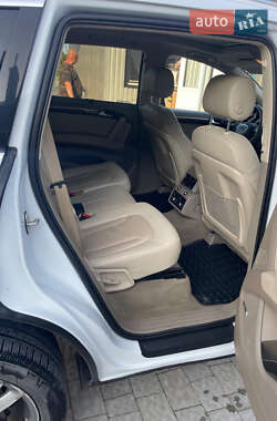 Внедорожник / Кроссовер Audi Q7 2013 в 