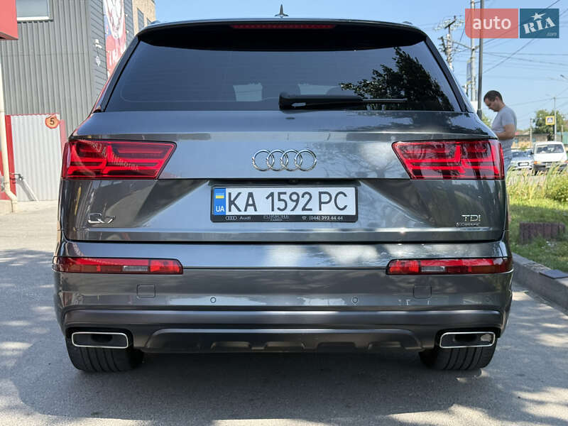 Внедорожник / Кроссовер Audi Q7 2017 в Киеве
