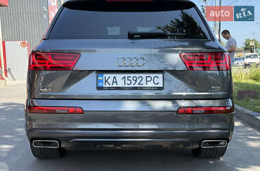 Внедорожник / Кроссовер Audi Q7 2017 в 