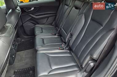 Внедорожник / Кроссовер Audi Q7 2018 в 