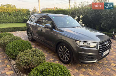 Внедорожник / Кроссовер Audi Q7 2017 в 