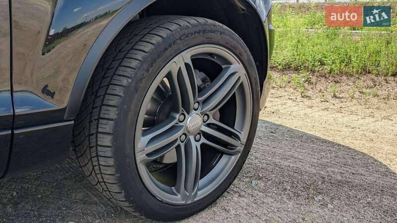 Внедорожник / Кроссовер Audi Q7 2015 в Киеве