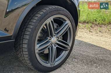 Позашляховик / Кросовер Audi Q7 2015 в 