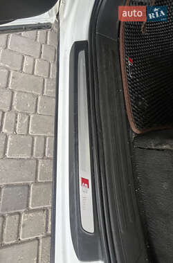 Внедорожник / Кроссовер Audi Q7 2011 в 